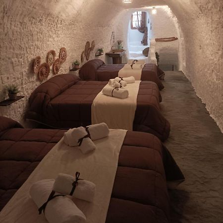Cueva La Trapera Konuk evi Benamaurel Dış mekan fotoğraf