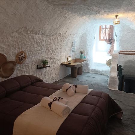 Cueva La Trapera Konuk evi Benamaurel Dış mekan fotoğraf