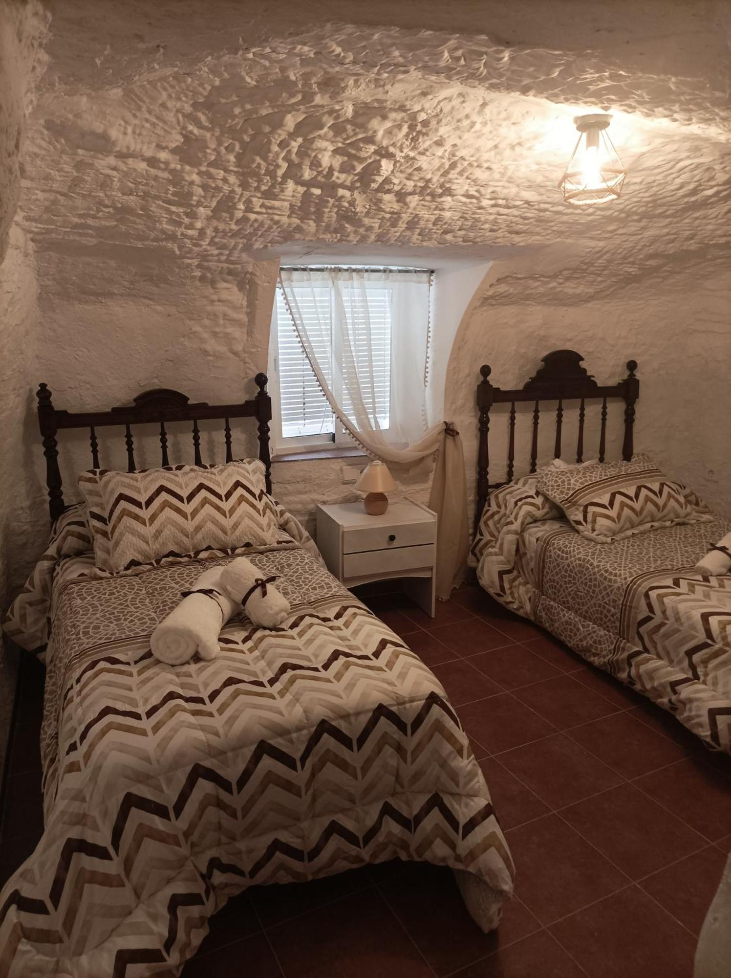 Cueva La Trapera Konuk evi Benamaurel Dış mekan fotoğraf